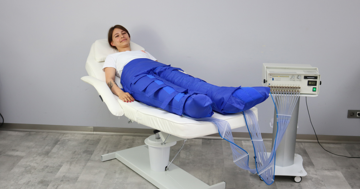 Drenaż limfatyczny — masaż, który pomoże Ci z obrzękami i cellulitem