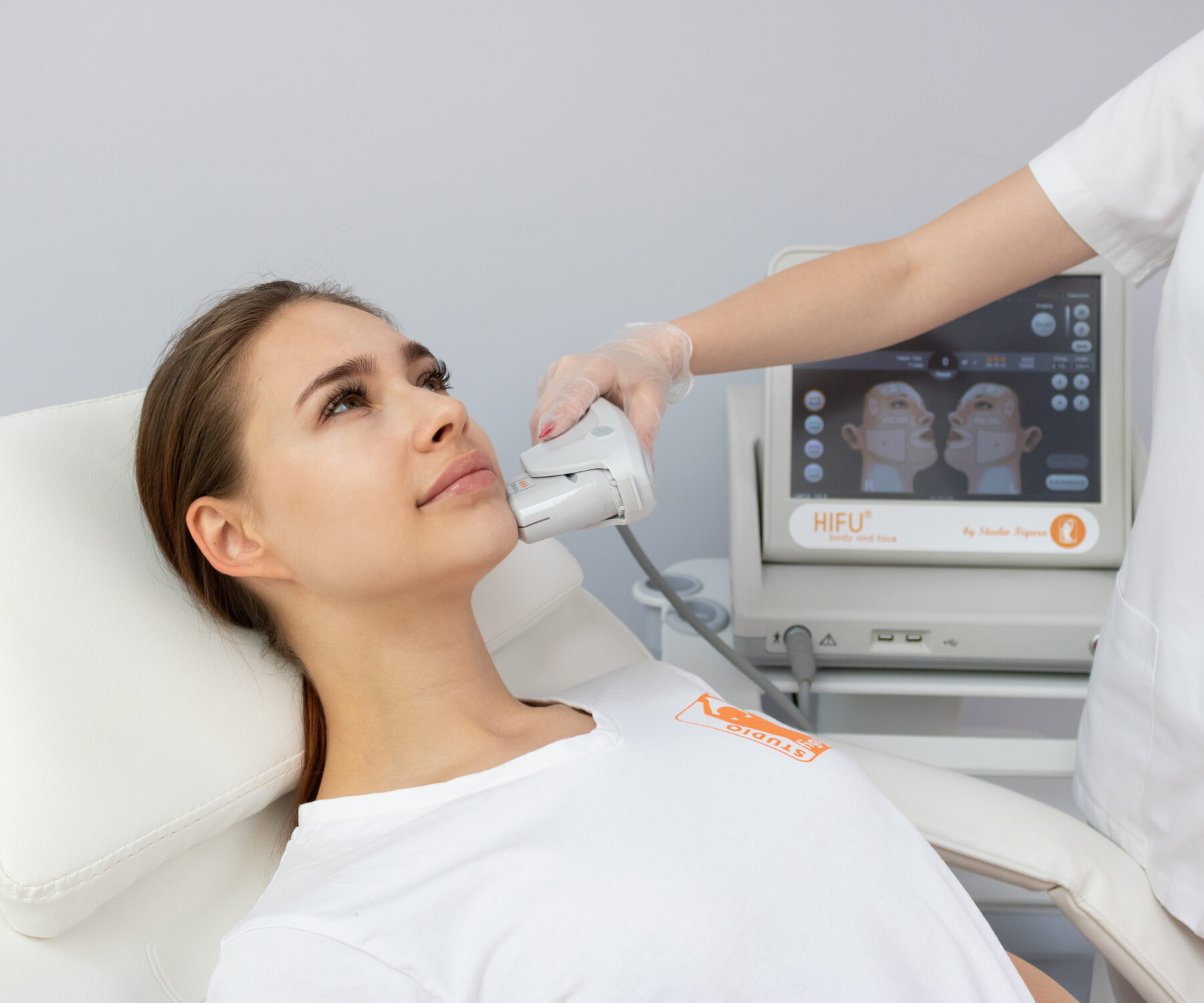 HIFU a zmarszczki. Dlaczego się pojawiają i jak je zredukować?